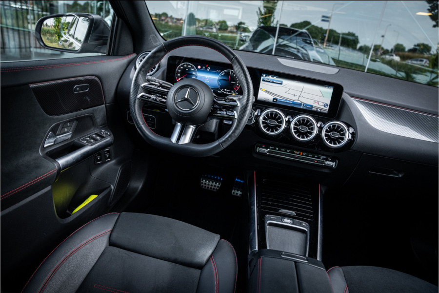 Mercedes-Benz GLA 250 e Star Edition AMG Line ** Panodak ** Keyless ** Camera ** Carplay EV rijbereik tot 70km