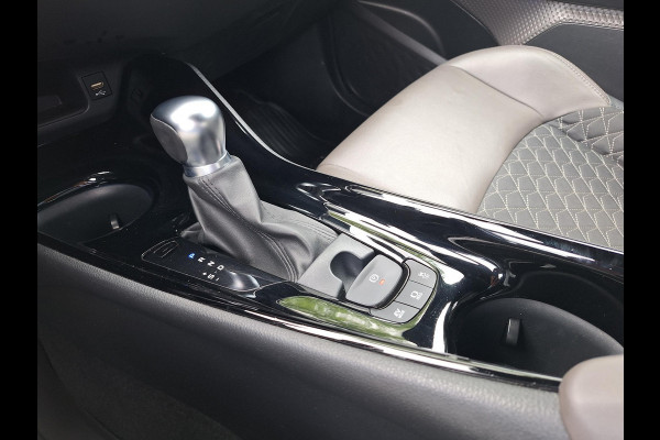 Toyota C-HR 2.0 Hybrid Executive | Leder Stof | Adaptive CC | LED | Camera | Climate | Facelift |