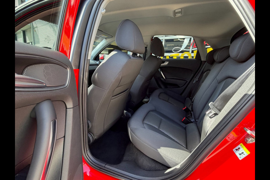 Audi A1 Sportback 1.0 TFSI Sport S-Line - Navigatie I Airco I PDC I Sport velgen I Sport stoel / 1/2 Leer I Dealer onderhouden