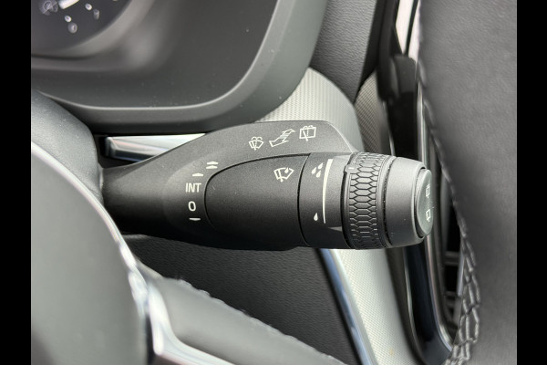 Volvo XC60 2.0 B4 Plus Dark | Pano | Memory | CarPlay | Keyless | 21 inch