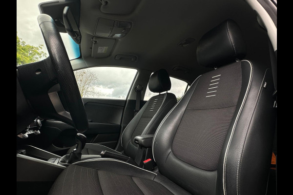 Kia Rio 1.0 Executive GT-Line, Carplay, Camera, Cruise, Navi, Lane, Detectie, Stuur/ Stoelvwrm