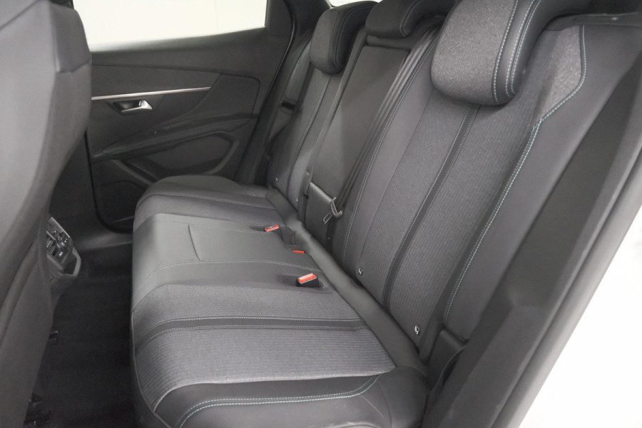 Peugeot 3008 1.6 Plug-in HYbrid 225 Allure | Camera | Dodehoekdetectie | Navigatie | Apple Carplay