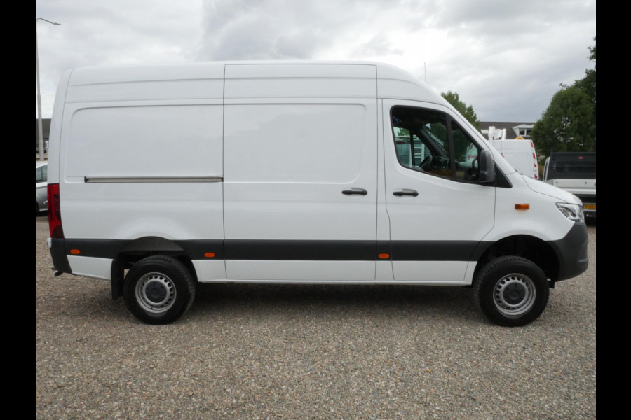 Mercedes-Benz Sprinter 319 CDI 4x4 L2H2 Automaat Airco Cam Nav Haak UNIEK