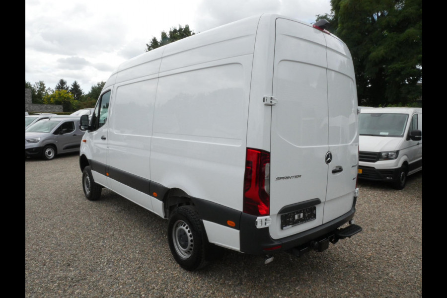 Mercedes-Benz Sprinter 319 CDI 4x4 L2H2 Automaat Airco Cam Nav Haak UNIEK