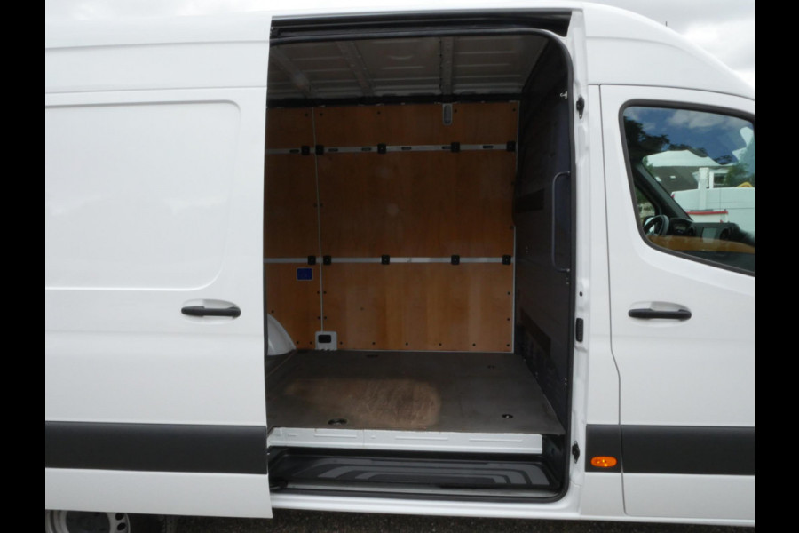 Mercedes-Benz Sprinter 319 CDI 4x4 L2H2 Automaat Airco Cam Nav Haak UNIEK