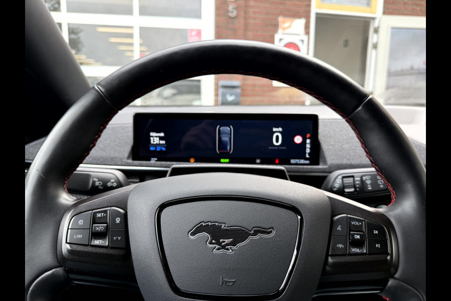 Ford Mustang Mach-E AWD 75 kWh 19''Lmv, 360 camera, Trekhaak, B&O