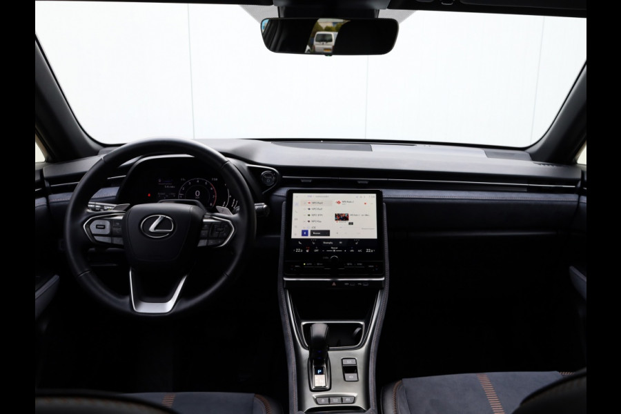Lexus LBX 1.5 Cool 2WD | Carplay | Memory Seat | Leder/Suede