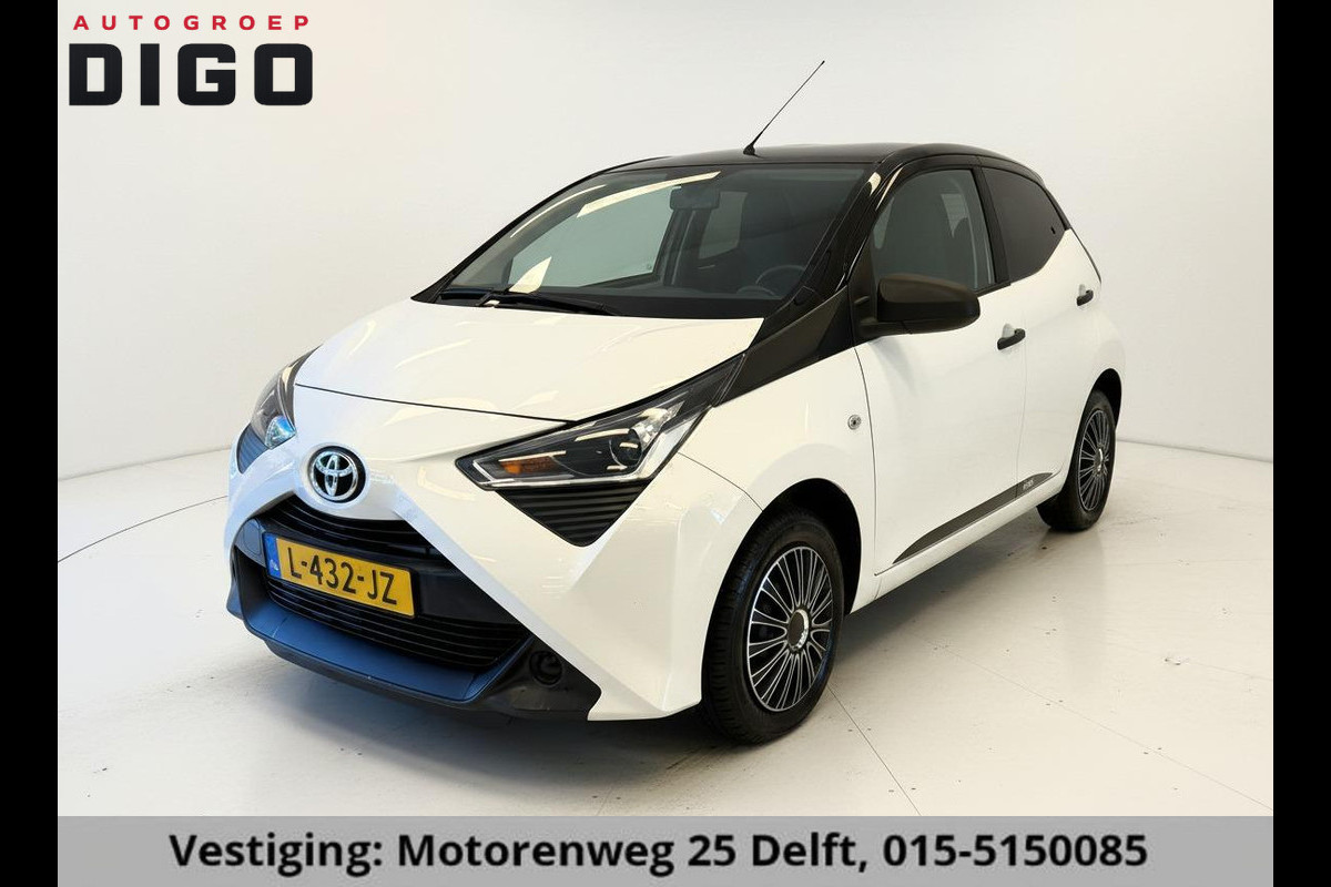 Toyota Aygo 1.0 VVT-i x-fun BI-TONE . GARANTIE TOT 06-2031* . AIRCO . SLECHTS 50.000 KM! . 1E EIGENAAR .