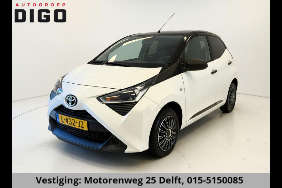 Toyota Aygo 1.0 VVT-i x-fun BI-TONE . GARANTIE TOT 06-2031* . AIRCO . SLECHTS 50.000 KM! . 1E EIGENAAR .