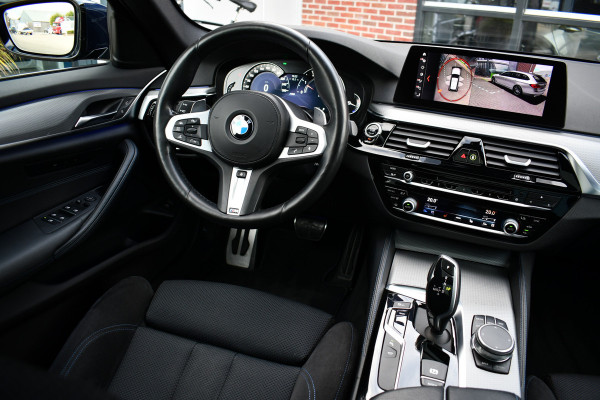 BMW 5 Serie Touring 530i xDrive 252pk M-Sport Pano Nightv ACC HUD 20inch 360-cam