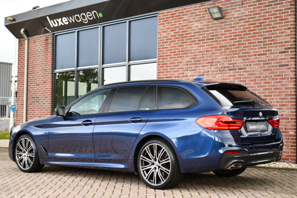 BMW 5 Serie Touring 530i xDrive 252pk M-Sport Pano Nightv ACC HUD 20inch 360-cam