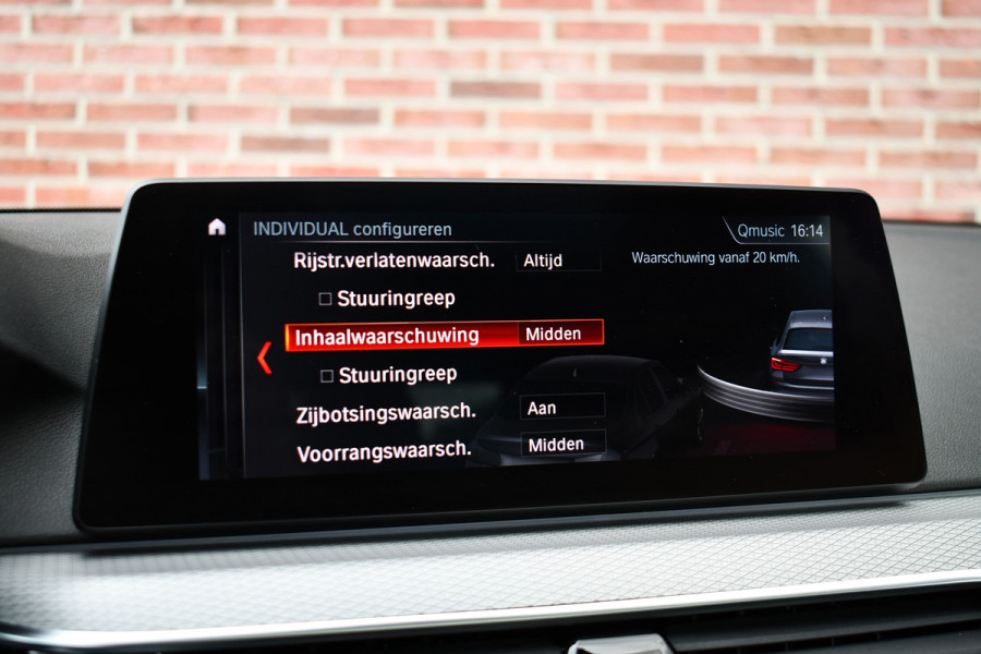 BMW 5 Serie Touring 530i xDrive 252pk M-Sport Pano Nightv ACC HUD 20inch 360-cam