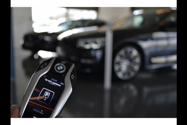 BMW 5 Serie Touring 530i xDrive 252pk M-Sport Pano Nightv ACC HUD 20inch 360-cam
