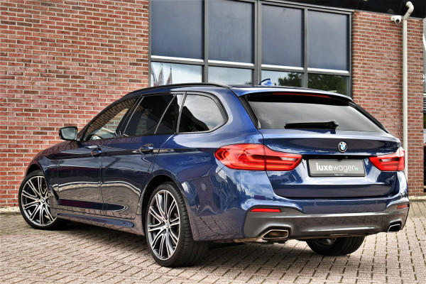 BMW 5 Serie Touring 530i xDrive 252pk M-Sport Pano Nightv ACC HUD 20inch 360-cam