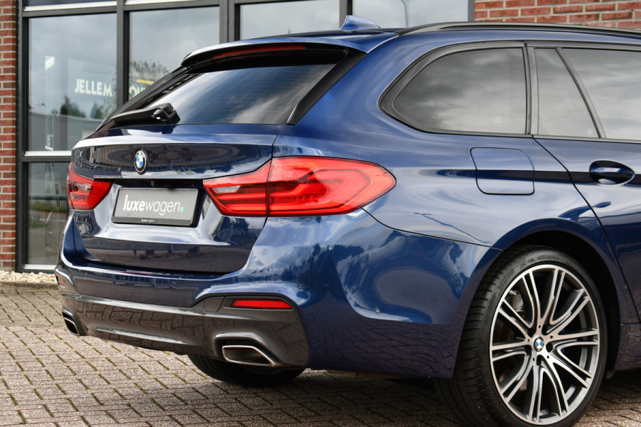 BMW 5 Serie Touring 530i xDrive 252pk M-Sport Pano Nightv ACC HUD 20inch 360-cam