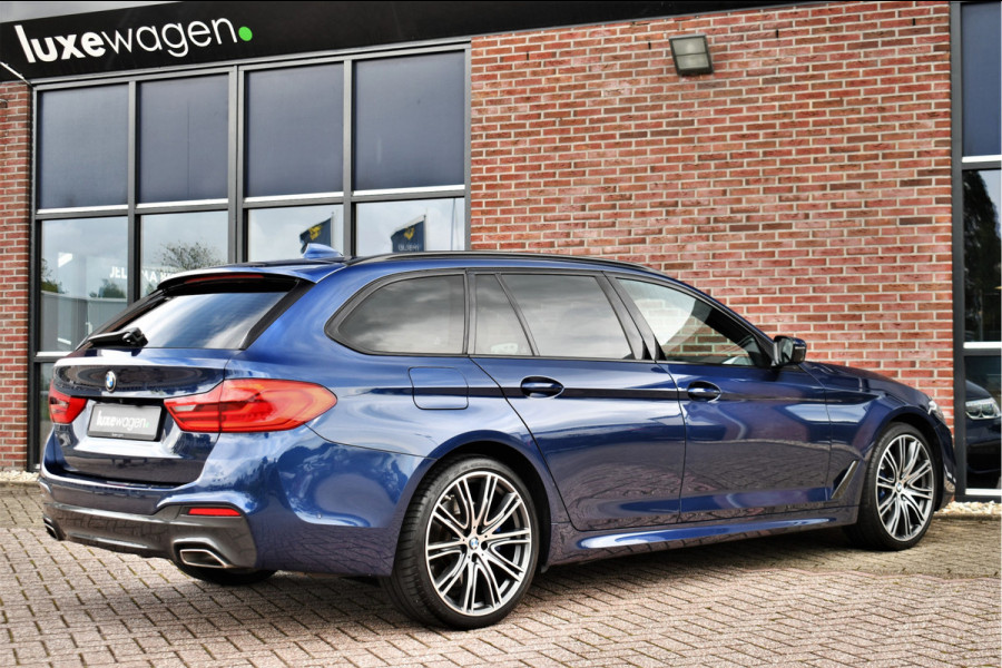 BMW 5 Serie Touring 530i xDrive 252pk M-Sport Pano Nightv ACC HUD 20inch 360-cam
