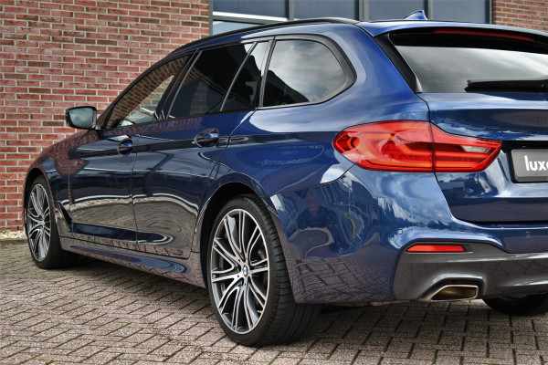 BMW 5 Serie Touring 530i xDrive 252pk M-Sport Pano Nightv ACC HUD 20inch 360-cam