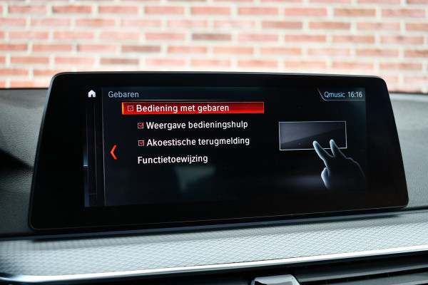 BMW 5 Serie Touring 530i xDrive 252pk M-Sport Pano Nightv ACC HUD 20inch 360-cam