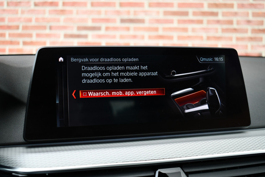 BMW 5 Serie Touring 530i xDrive 252pk M-Sport Pano Nightv ACC HUD 20inch 360-cam