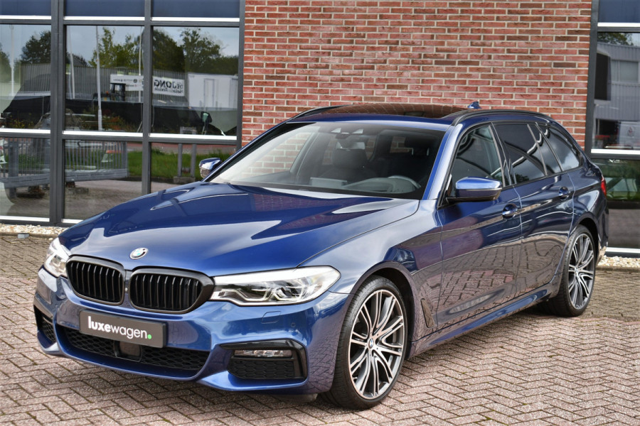 BMW 5 Serie Touring 530i xDrive 252pk M-Sport Pano Nightv ACC HUD 20inch 360-cam