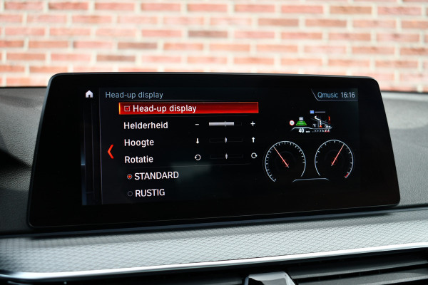 BMW 5 Serie Touring 530i xDrive 252pk M-Sport Pano Nightv ACC HUD 20inch 360-cam
