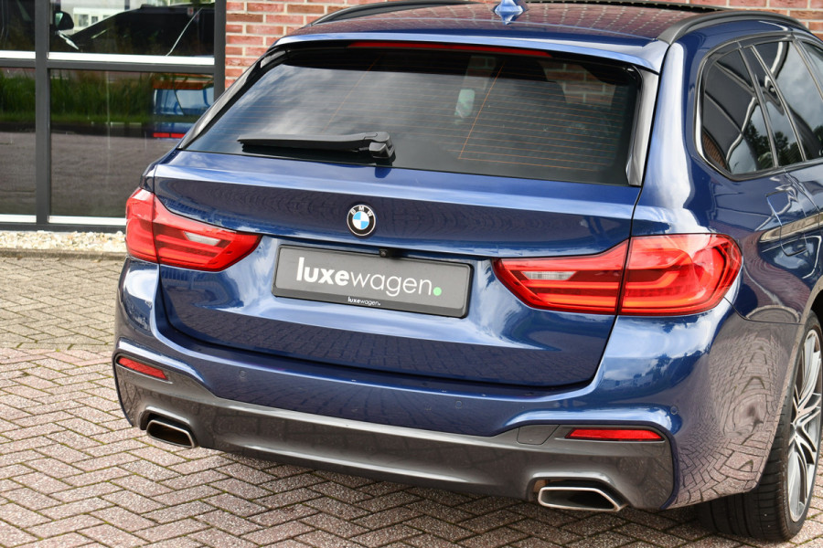 BMW 5 Serie Touring 530i xDrive 252pk M-Sport Pano Nightv ACC HUD 20inch 360-cam
