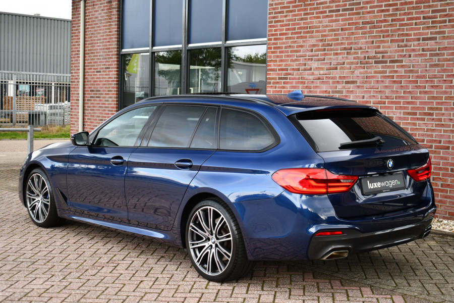 BMW 5 Serie Touring 530i xDrive 252pk M-Sport Pano Nightv ACC HUD 20inch 360-cam
