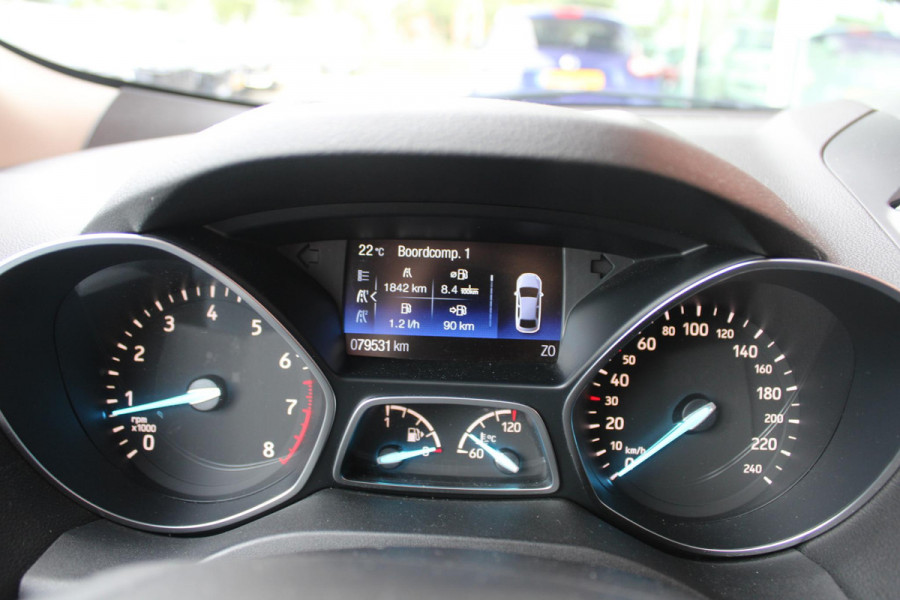 Ford Kuga 1.5 EcoBoost Titanium | Wegklapbare Trekhaak | Stoelverwarming | Cruise Control | Navigatie | Parkeersensoren |