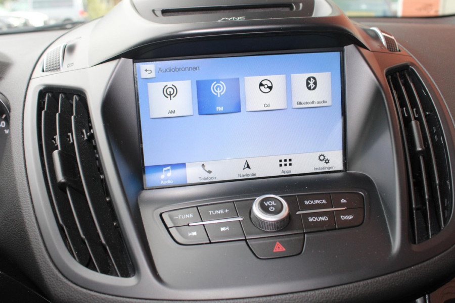 Ford Kuga 1.5 EcoBoost Titanium | Wegklapbare Trekhaak | Stoelverwarming | Cruise Control | Navigatie | Parkeersensoren |