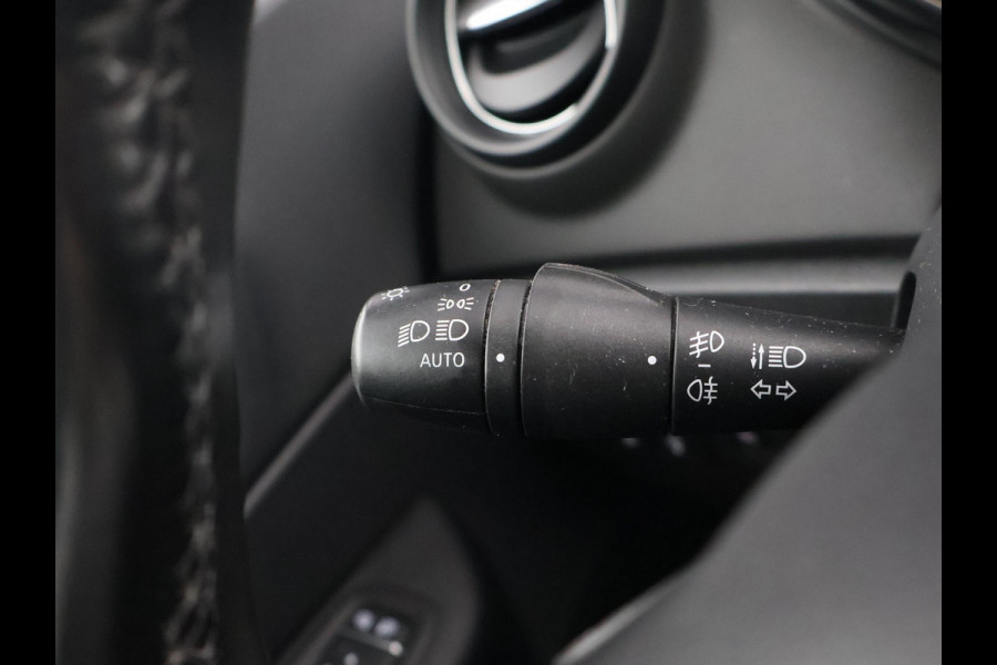 Renault Captur 0.9 TCe EDITION ONE + LEDER | TREKHAAK | CAMERA | STOELVERWARMING | LED | NAVIGATIE