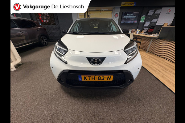 Toyota Aygo X 1.0 VVT-i MT first / apple /stoelverw /cruisec /camera/pdc/clima/boeken