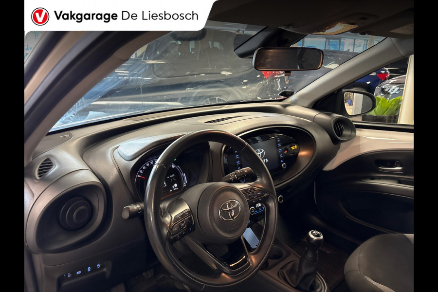 Toyota Aygo X 1.0 VVT-i MT first / apple /stoelverw /cruisec /camera/pdc/clima/boeken
