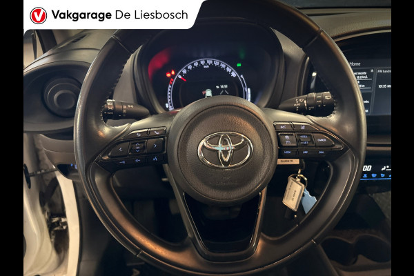 Toyota Aygo X 1.0 VVT-i MT first / apple /stoelverw /cruisec /camera/pdc/clima/boeken