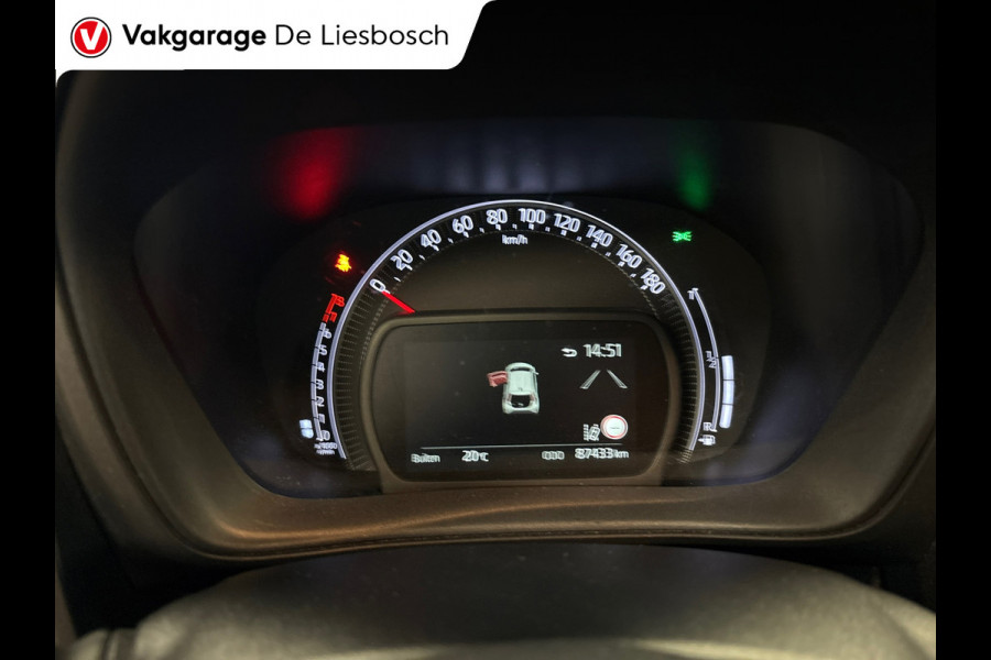 Toyota Aygo X 1.0 VVT-i MT first / apple /stoelverw /cruisec /camera/pdc/clima/boeken