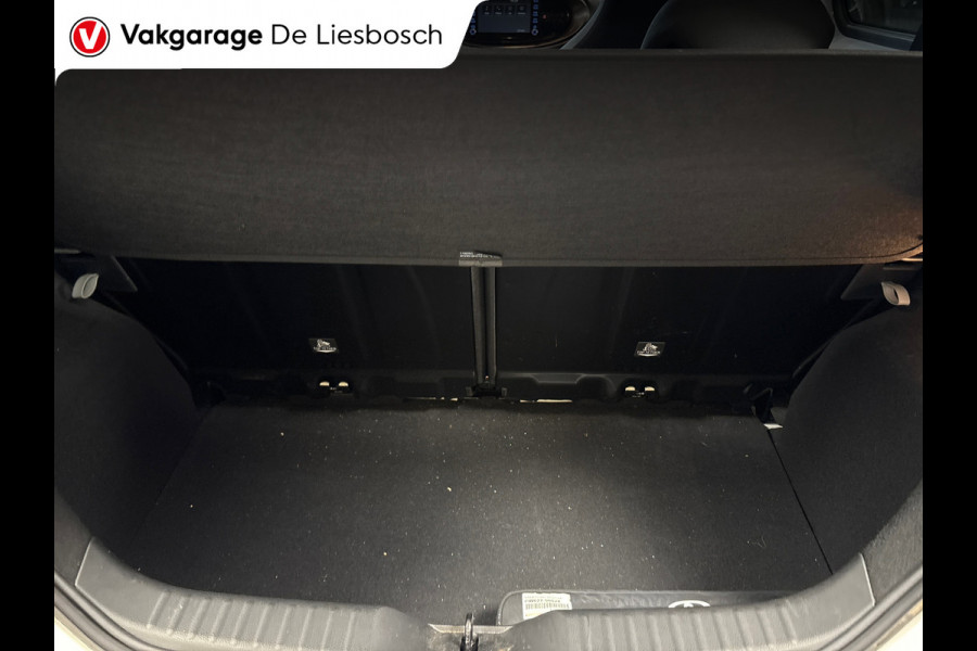 Toyota Aygo X 1.0 VVT-i MT first / apple /stoelverw /cruisec /camera/pdc/clima/boeken