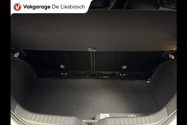 Toyota Aygo X 1.0 VVT-i MT first / apple /stoelverw /cruisec /camera/pdc/clima/boeken