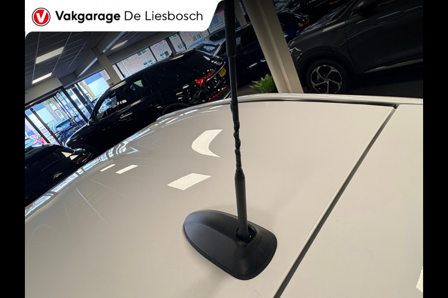 Toyota Aygo X 1.0 VVT-i MT first / apple /stoelverw /cruisec /camera/pdc/clima/boeken