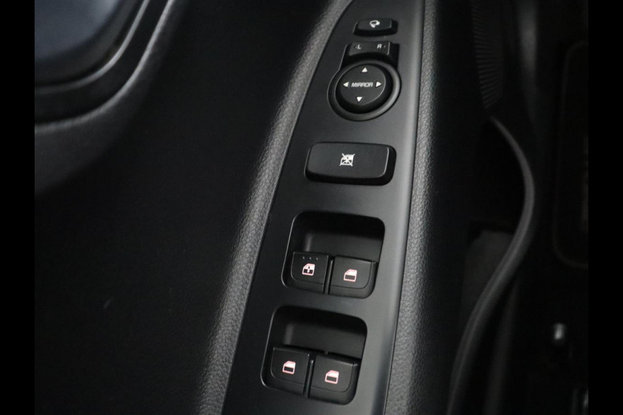 Kia Stonic 1.0 T-GDi DynamicPlusLine | Carplay | Climate control | Cruise control | Camera | Park assist | Full LED | Keyless |