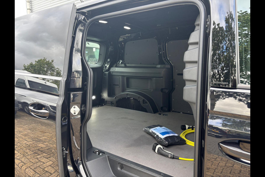 Volkswagen ID. Buzz Cargo 77 kWh | Sfeerverlichting | Stoelverwarming | Apple Carplay | Adaptieve Cruise