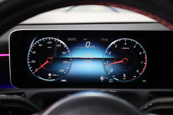 Mercedes-Benz A-Klasse 250 AMG Line LED/SFEER/PANO/HALF LEER+S.VERWARMING/19" LMV/PDC/CRUISE/ECC/12 MND GARANTIE!