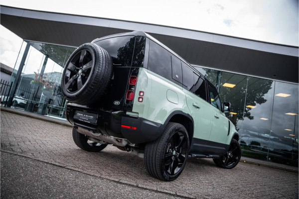 Land Rover Defender 110 2.0 P400e 110 X ** 75 Limited Edition ** Panodak ** Cold Climate ** Trekhaak ** Treeplanken NP 126 K ** EV Rijbereik tot 51km **