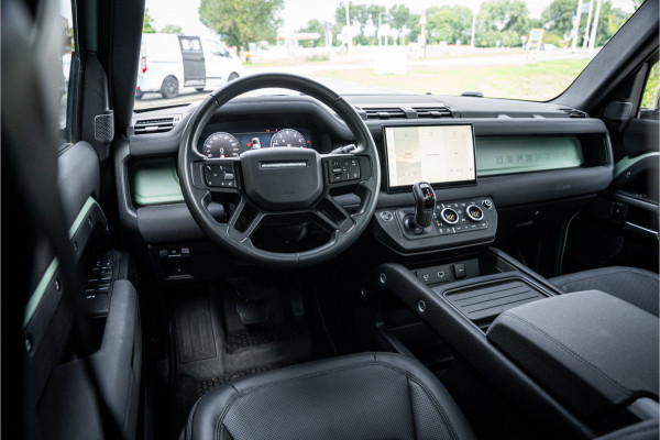 Land Rover Defender 110 2.0 P400e 110 X ** 75 Limited Edition ** Panodak ** Cold Climate ** Trekhaak ** Treeplanken NP 126 K ** EV Rijbereik tot 51km **