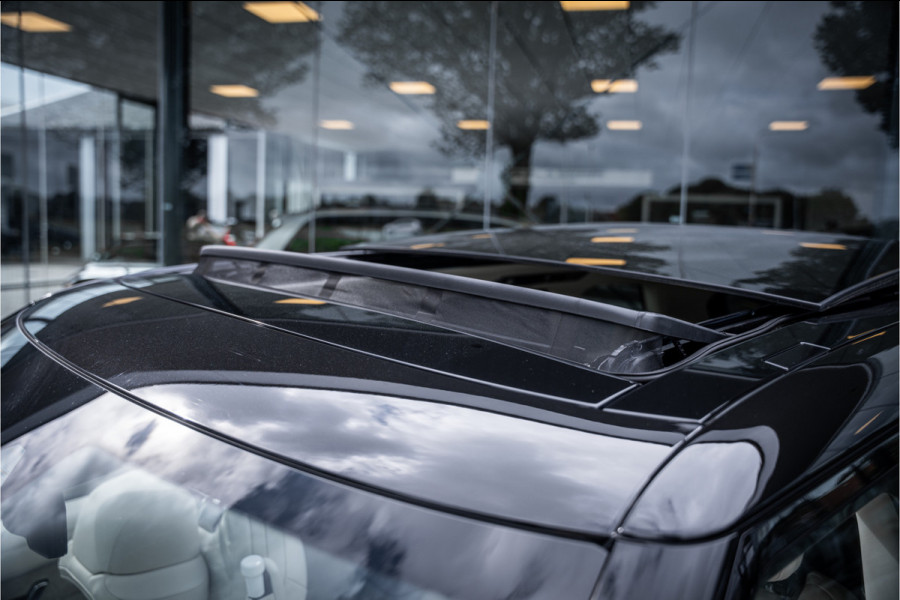 Land Rover Range Rover 4.4 P615 LWB SV ** Tailgate Event Suite ** Business Class Comfo ** Gloss White Ceramic