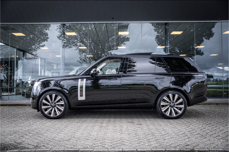 Land Rover Range Rover 4.4 P615 LWB SV ** Tailgate Event Suite ** Business Class Comfo ** Gloss White Ceramic
