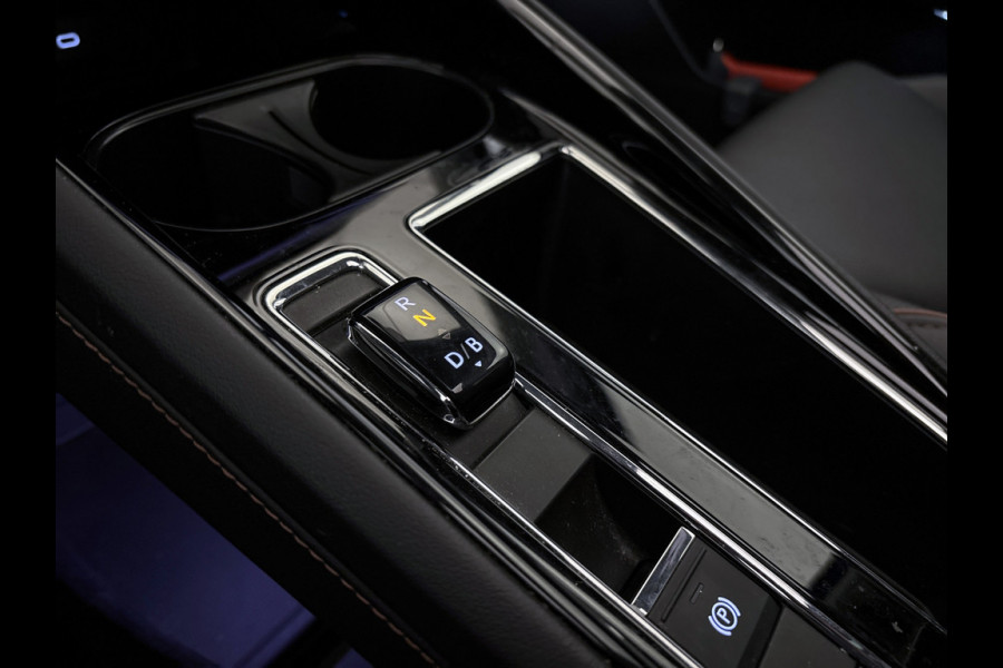 Škoda ENYAQ iV BWJ 2021 | 60 SPORTLINE | TREKHAAK | PANO DAK | LEER | STOEL&STUUR VERW | CAMERA A | CARPLAY |
