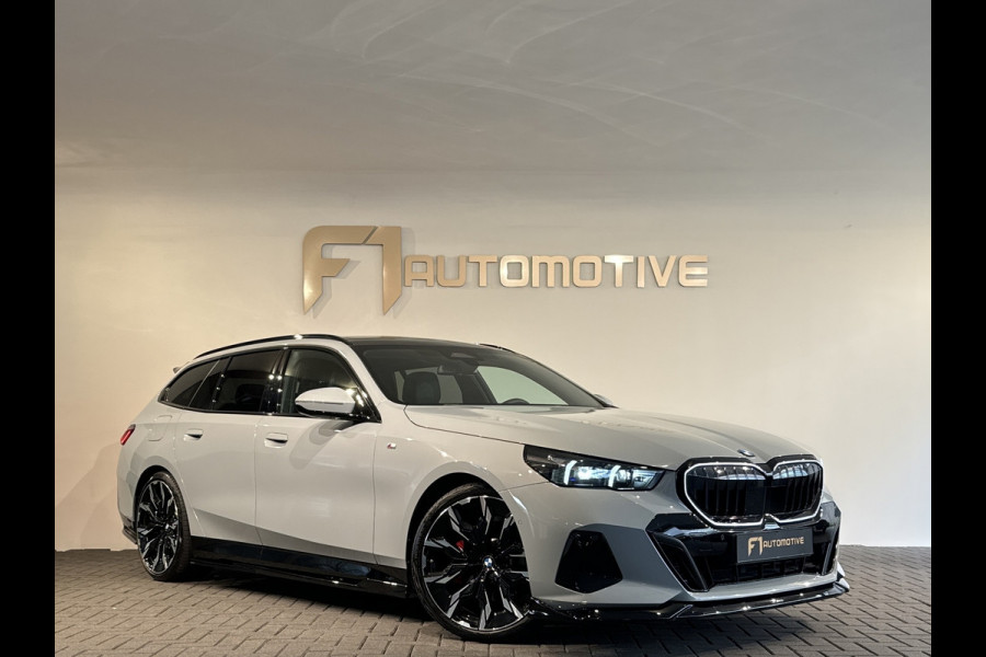 BMW 5 Serie Touring 520i M Pano|H/K|BlindSpot|Maxton|Trekhaak|Sfeer|Camera