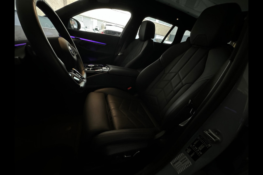 BMW 5 Serie Touring 520i M Pano|H/K|BlindSpot|Maxton|Trekhaak|Sfeer|Camera