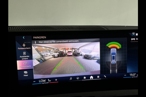 BMW 5 Serie Touring 520i M Pano|H/K|BlindSpot|Maxton|Trekhaak|Sfeer|Camera