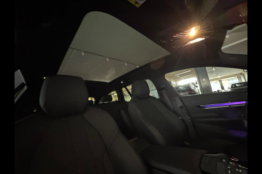 BMW 5 Serie Touring 520i M Pano|H/K|BlindSpot|Maxton|Trekhaak|Sfeer|Camera