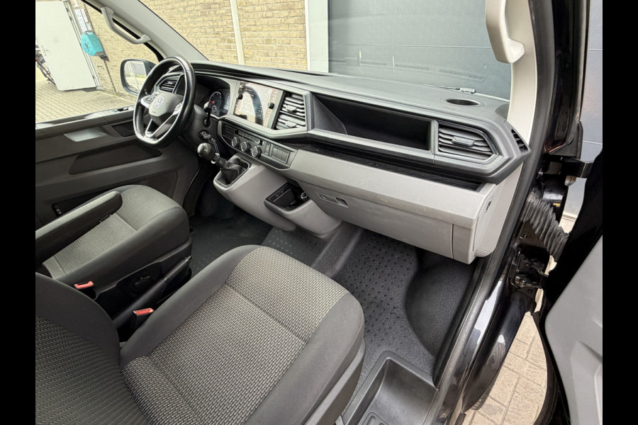 Volkswagen Transporter 2.0 TDI 110PK Euro 6 L2H1 28 Highline Cruise Control/trekhaak/carplay